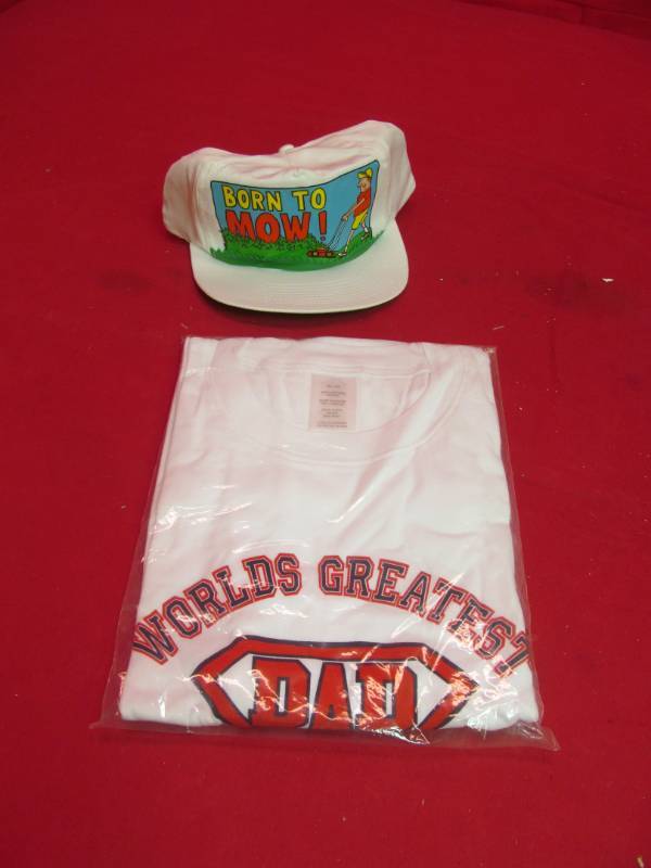 lot 224 image: T-Shirt