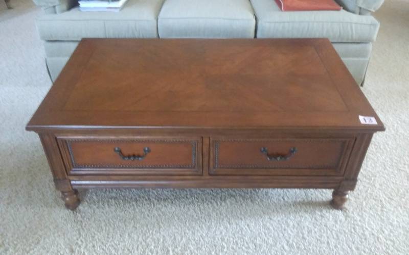 lot 13 image: Bernhardt Coffee Table With 2-Drawer Storage (49x29x19)