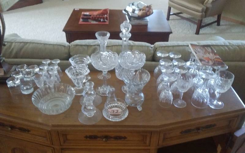 lot 22 image: Waterford Crystal Goblets (8-Tall & 8-Short Colleen Pattern)