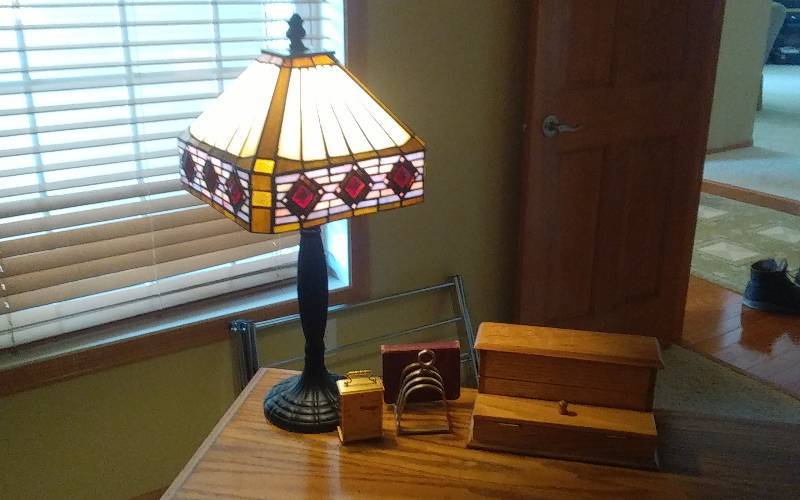 lot 35 image: 22 Tiffany Style Glass Lamp, Clock, Organizer, Stash Box