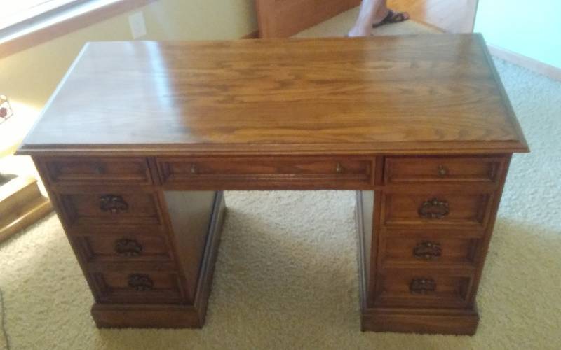 lot 37 image: 8-Drawer Wood Desk (48x22x30)