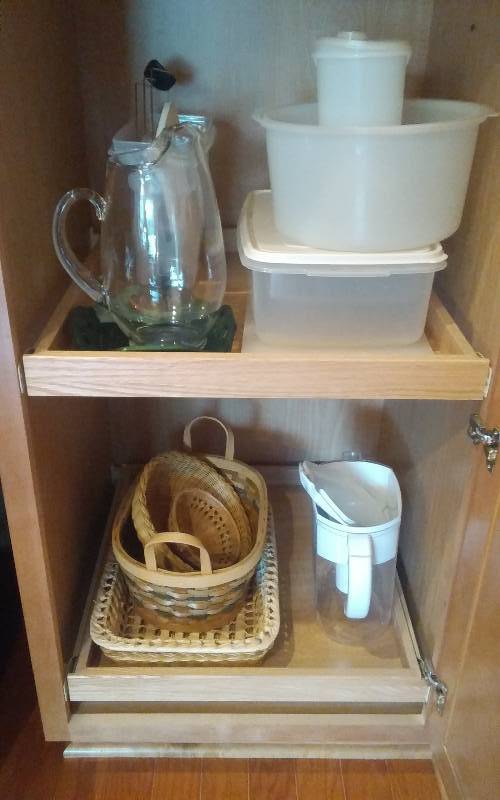 lot 45 image: Contents Of 2-Pantry Shelves Tupperware, Baskets, Water Pitchers