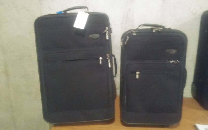 lot 83 image: 2-Skyway Rolling Suitcases