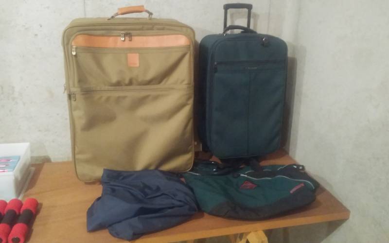 lot 84 image: 1-Hartman, 1-Samsonite Rolling Luggage, 2 Bags