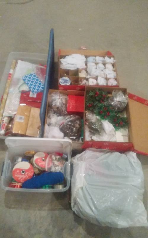 lot 88 image: Large Lot Of Christmas Decor