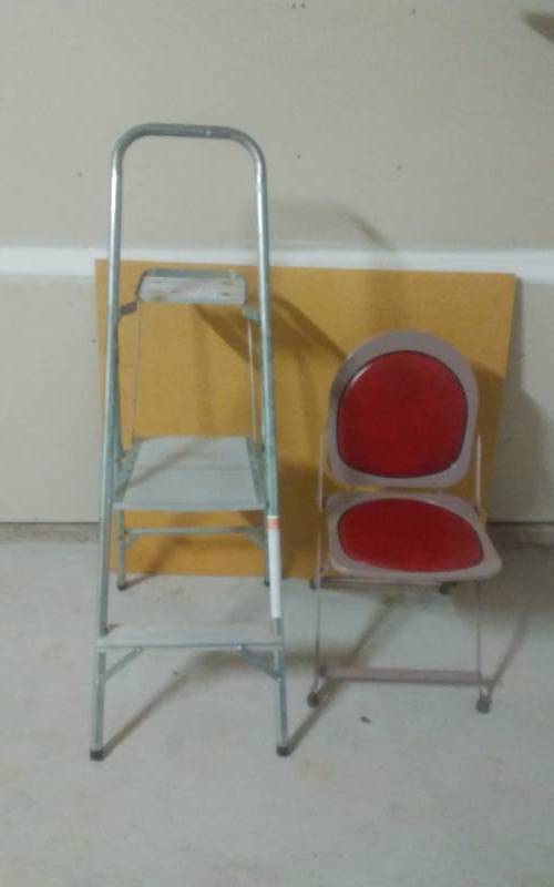 lot 90 image: Metal Chair & Ladder