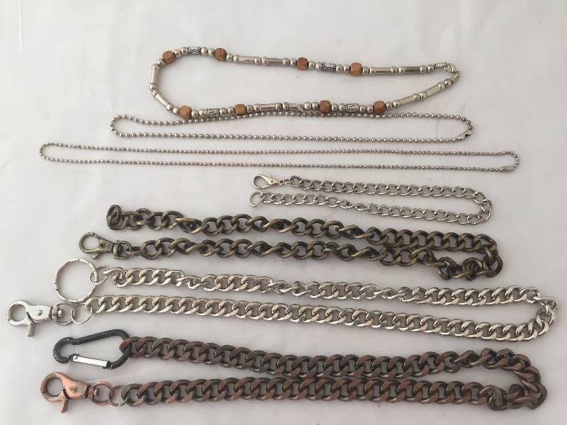 lot 374 image: Wallet Chains, Mens Chain Necklaces