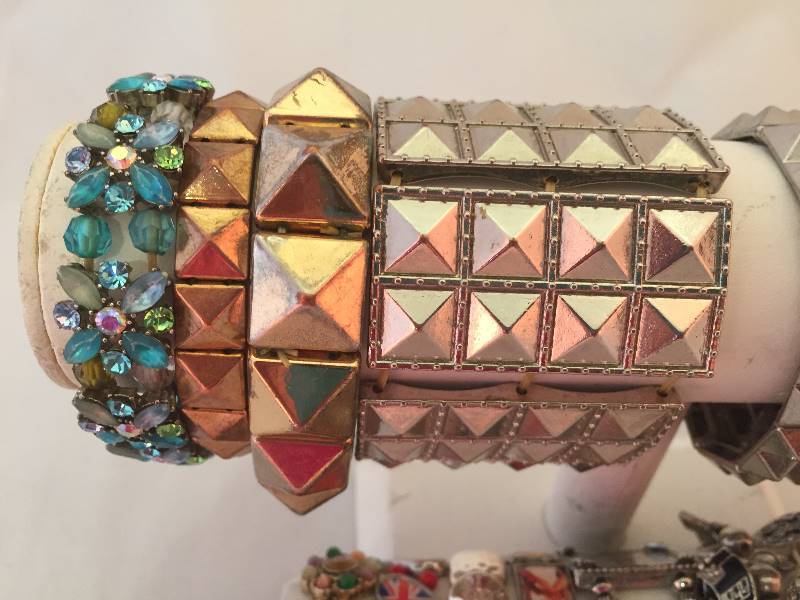 lot 344 image: Bracelets - Stretch - Metal Decorations