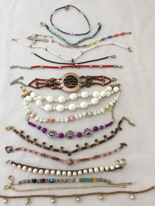 lot 370 image: Bracelets - with Clasps - Beaded Stones & More