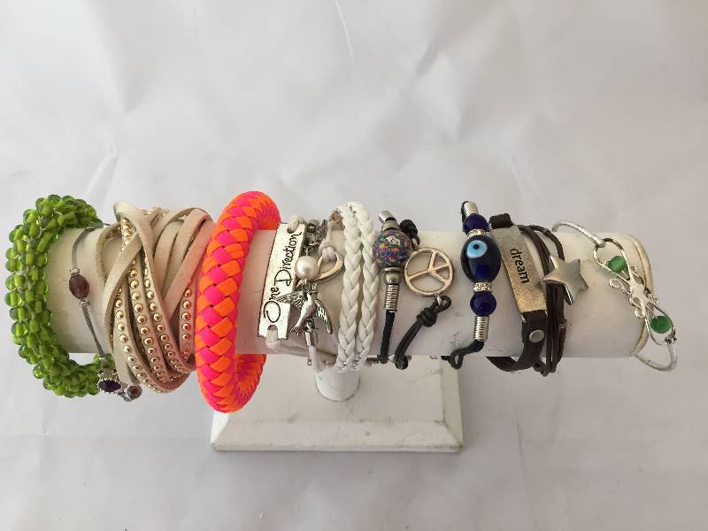 lot 390 image: Bracelets - Leather Braided Beaded