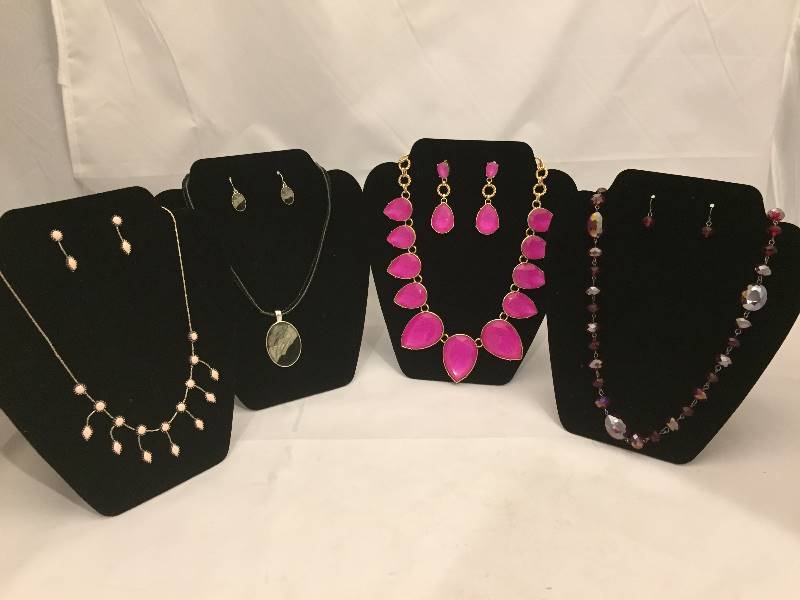 lot 212 image: Jewelry Sets - Earrings Necklaces
