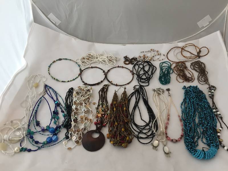 lot 278 image: Necklaces - Seed Bead