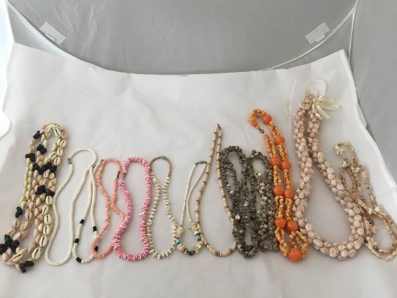 lot 279 image: Necklaces - Shells