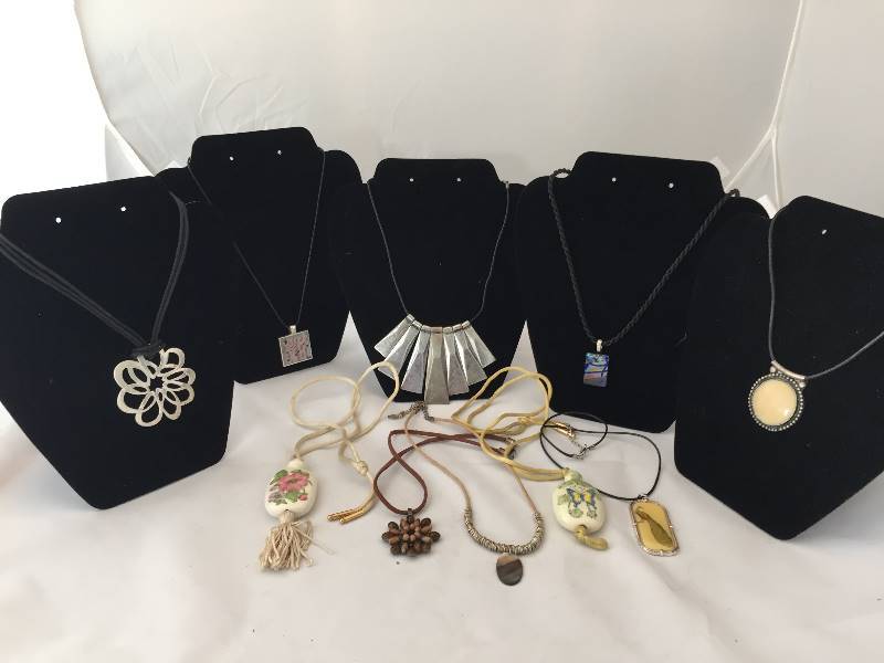 lot 283 image: Necklaces -  Leather & Cording