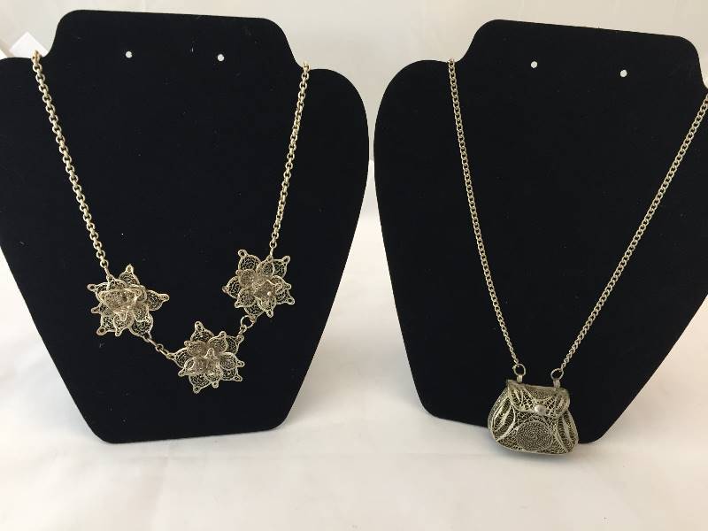 lot 200 image: Necklaces - Silver Filagree Floral & Purse