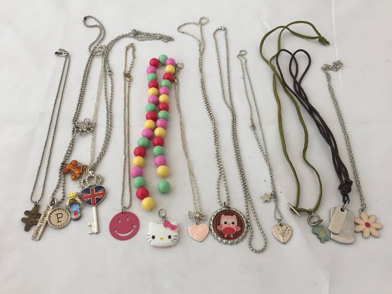 lot 266 image: Necklaces - Colorful Children