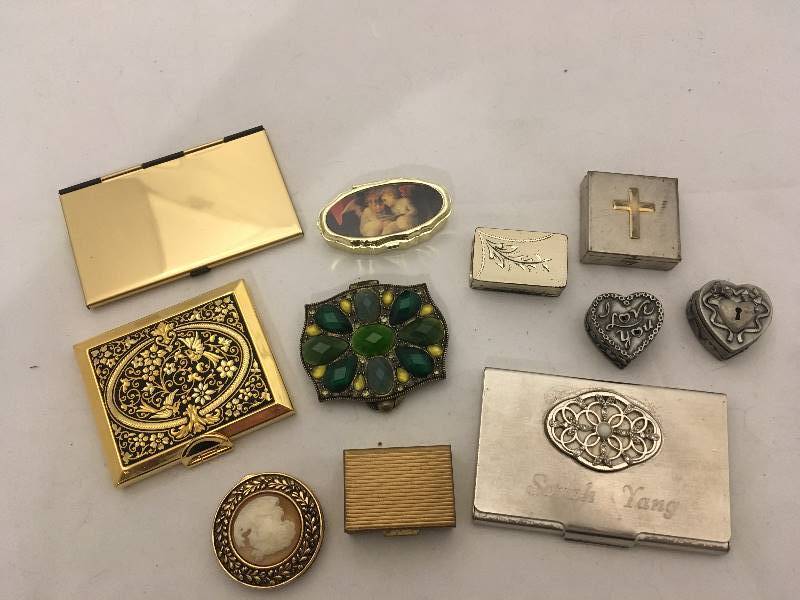 lot 321 image: Trinket & Pill & Ring Boxes