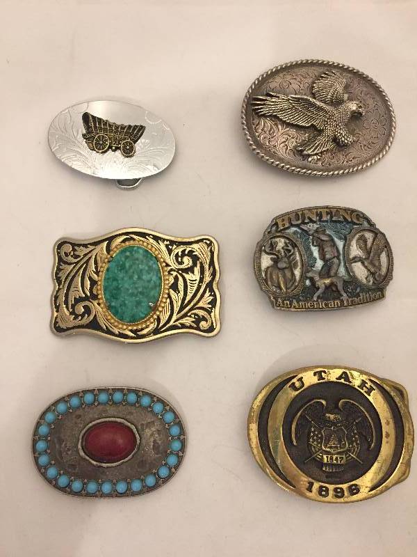 lot 346 image: Belt Buckles - Stone & more