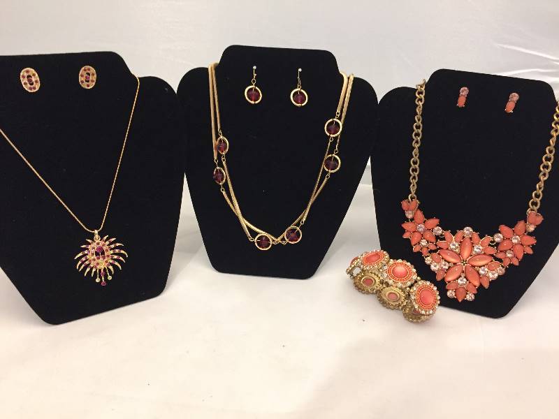 lot 381 image: Jewelry Sets - Necklaces Earrings Bracelet