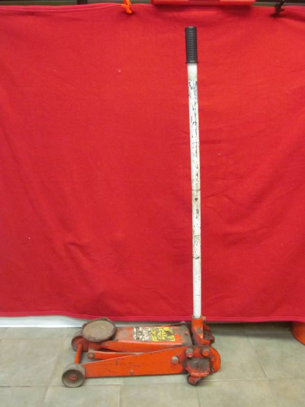 hydraulic jack
