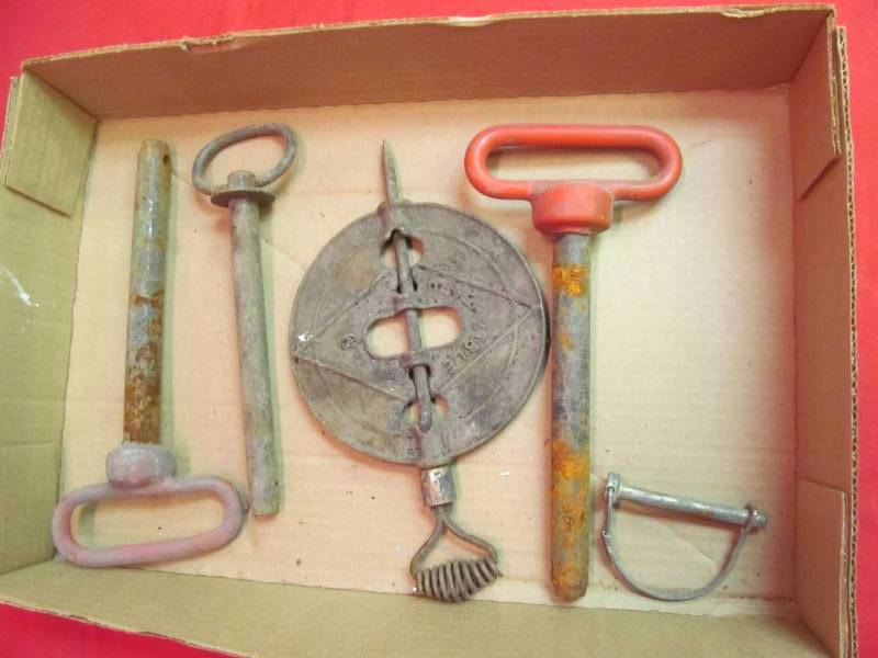 Hitch Pins, Flu Damper