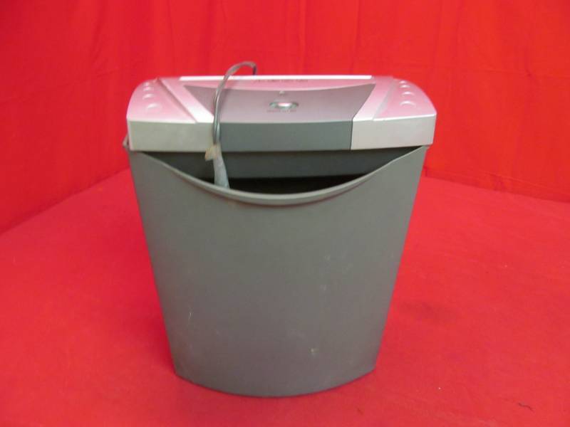 Nova Tech Paper Shredder with Basket