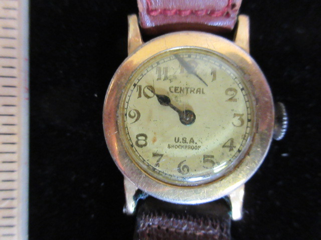 ANTIQUEVINTAGE CENTRAL USA SHOCKPROOF WATCH