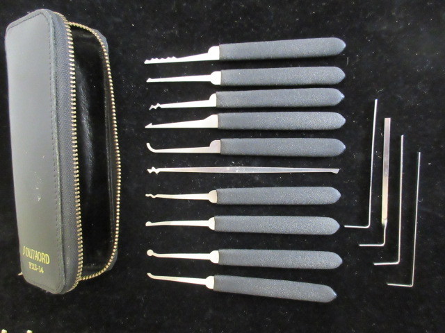 LOCK PICKING TOOLS WITH CASE