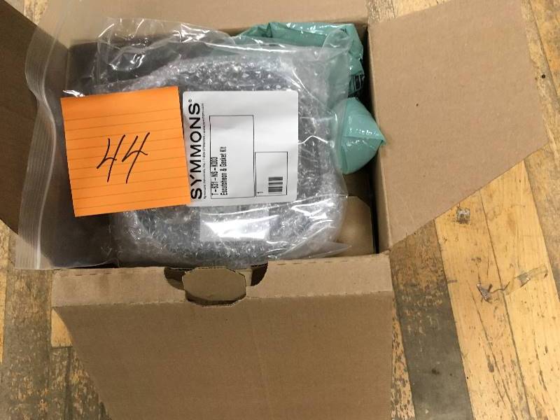 lot 44 image: Symons Elm 1-Handle Shower Faucet Trim Kit in Chrome (Valve Not Included) not used
