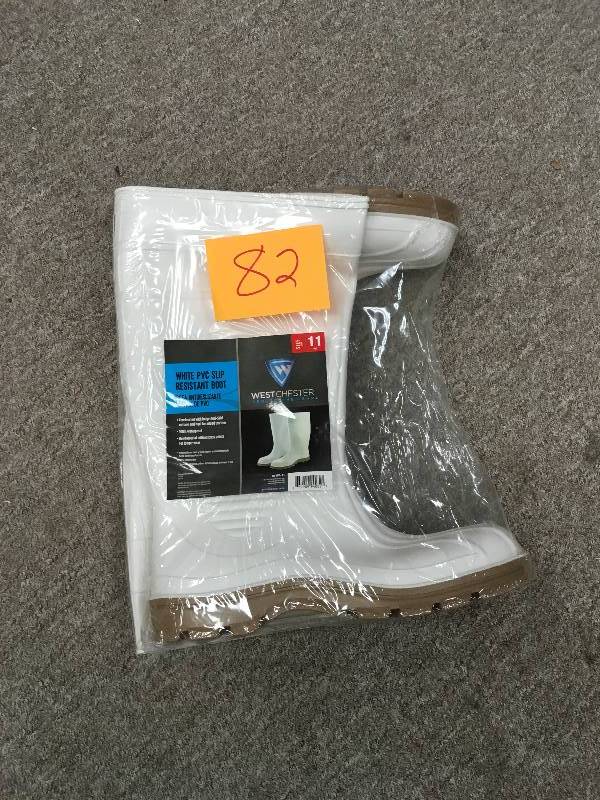 lot 82 image: White PVC Slip Resistant boot Mens 11 new