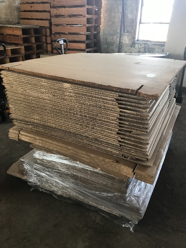 Double walled shipping boxes