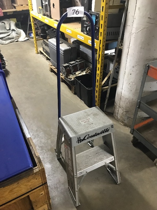 Safety stepladder