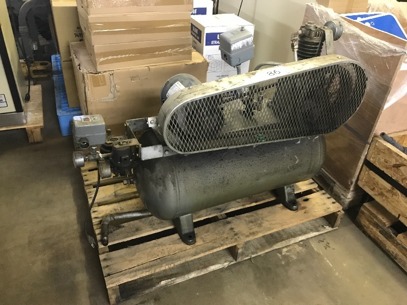 Horizontal air compressor