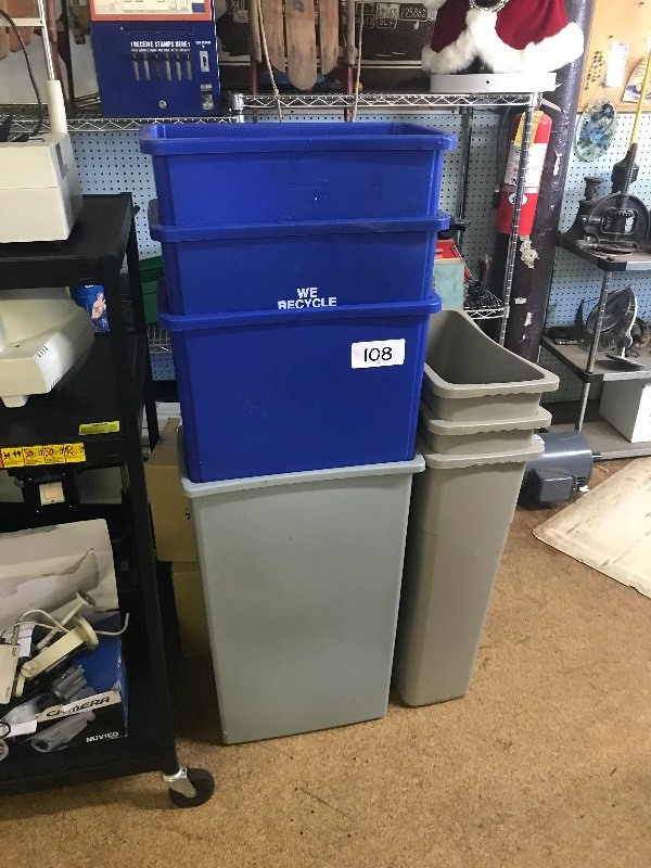 Trashrecycling receptacles