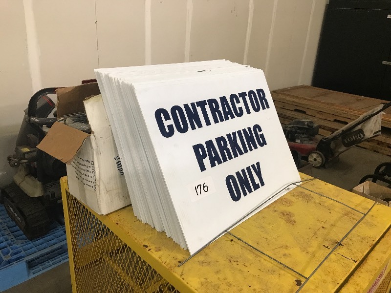 Corrugated signs and stands