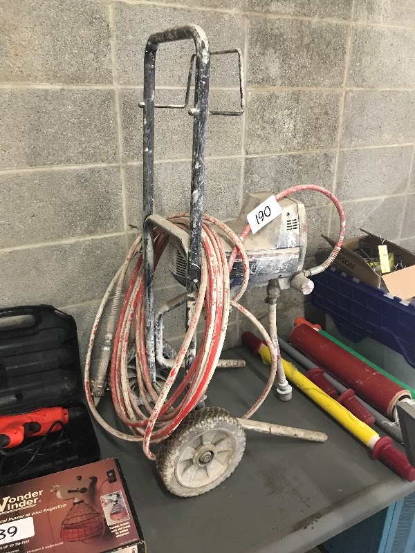 Airless paint sprayer