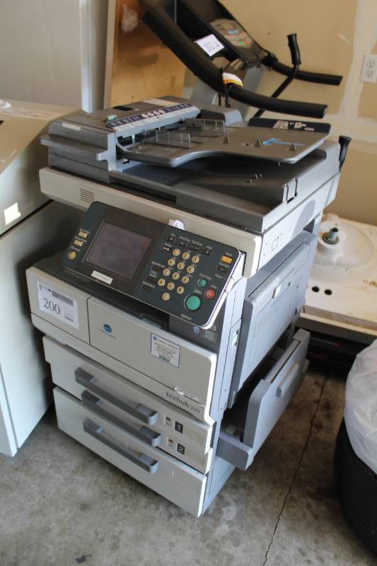 lot 200 image: Konika Minolta Bizhub 250 Printer