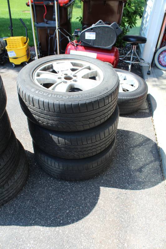 lot 178 image: Lot of (3) Continental WinterContact P25555R18 Snow Tires w 5-Lug 18in. Rims