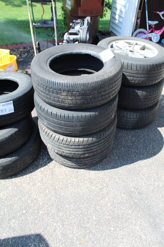 lot 180 image: Lot of (4) P23560R15 Tires
