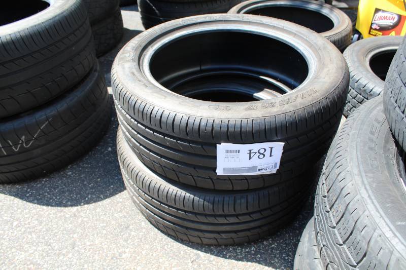 lot 184 image: Lot of (2) Michelin Pilot Sport P20555ZR17 Tires
