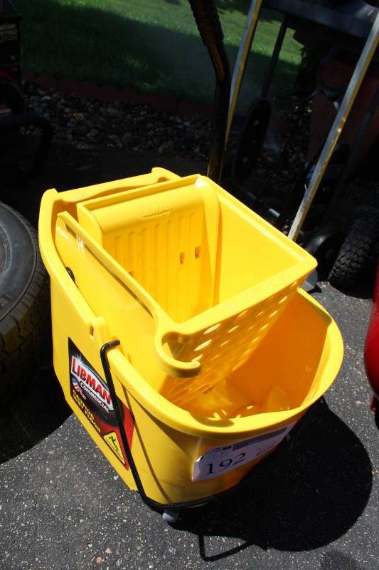 lot 192 image: Libman Commercial Mop Bucket w Wringer