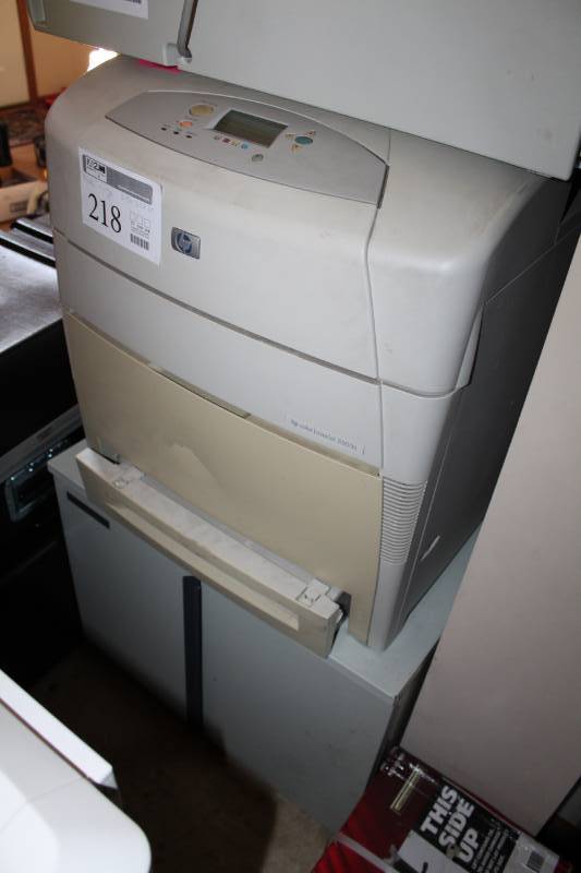 lot 218 image: HP Color LaserJet 5500n Printer w Rolling Cart