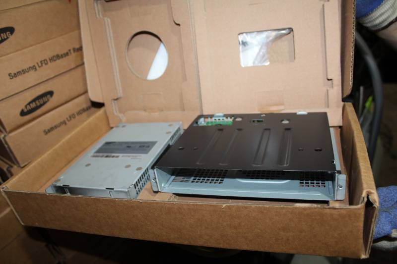 lot 262 image: Lot of (10) Samsung LFD HDBaseT Receiver