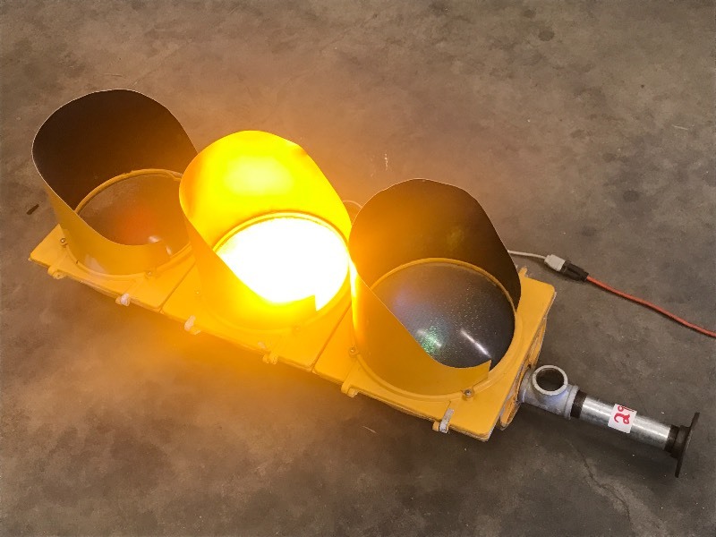 lot 29 image: Traffic Control Light