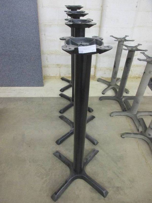 lot 17 image: 4 Hi Top Table Legs