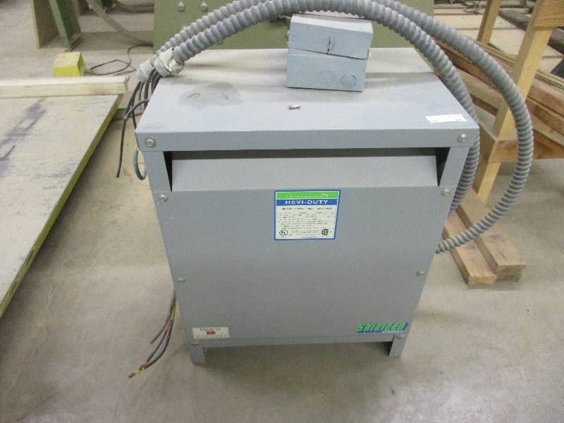 lot 27 image: Transformer