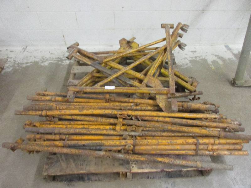 lot 41 image: Scaffolding Safety Rails