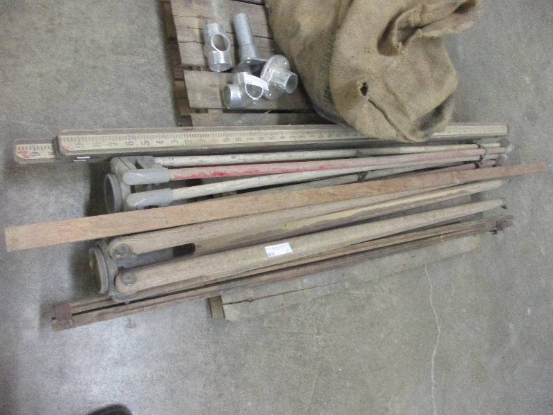 lot 37 image: Vintage Transit Stakes and tripods