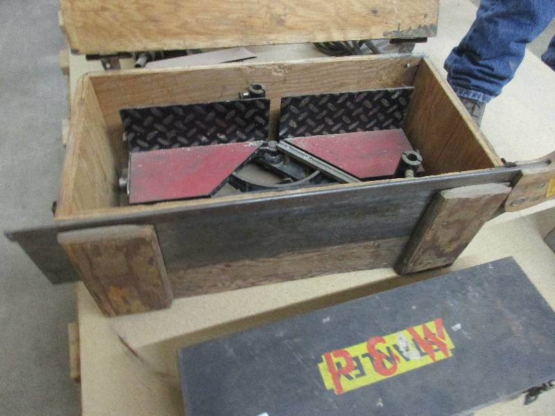 lot 50 image: Vintage Miter Box Saw