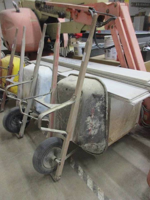 lot 66 image: Wheel barrow